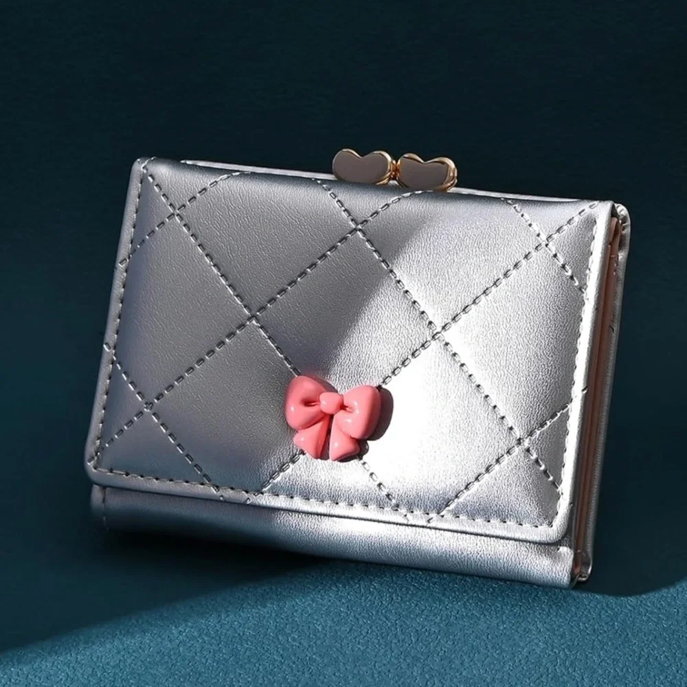 🎀NEW Quilted Silver Bow Detail Heart Kiss Lock Trifold Compact Wallet - Picture 8 of 8
